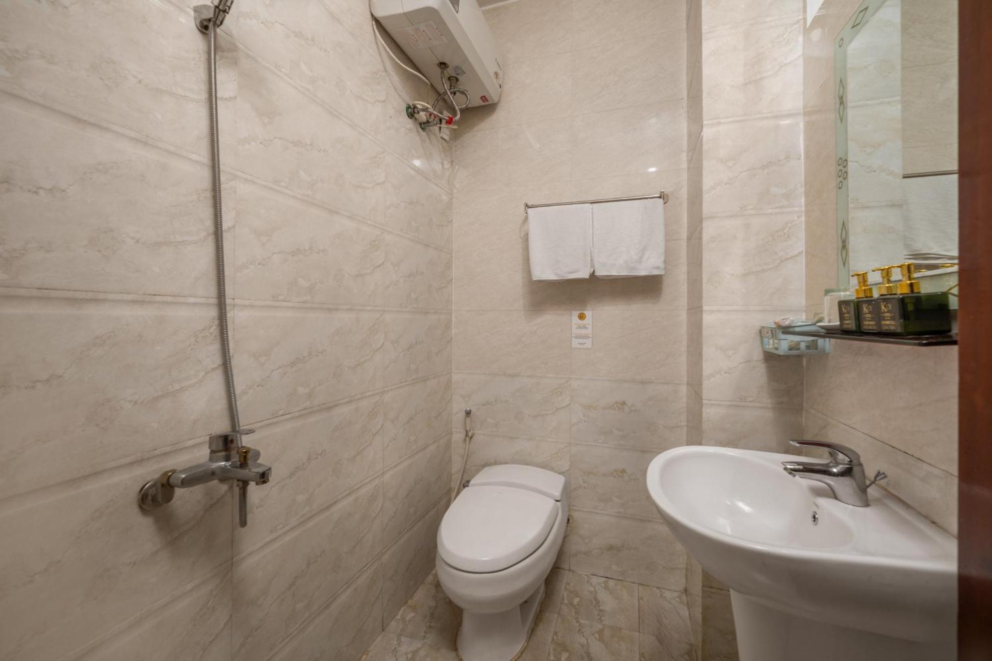 Kly Hotel Huế Kültér fotó